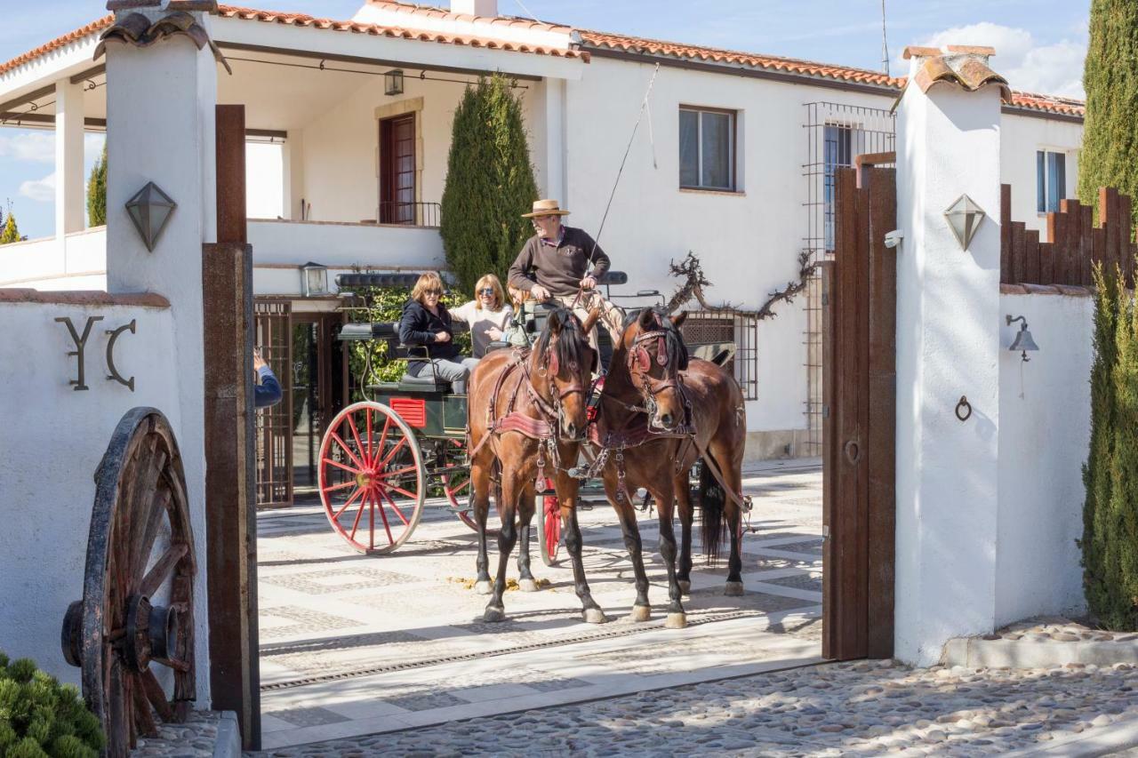 Hearts & Ponies Apartamentos Con Piscinas Privadas Cerca De La Warner Chinchon Luaran gambar