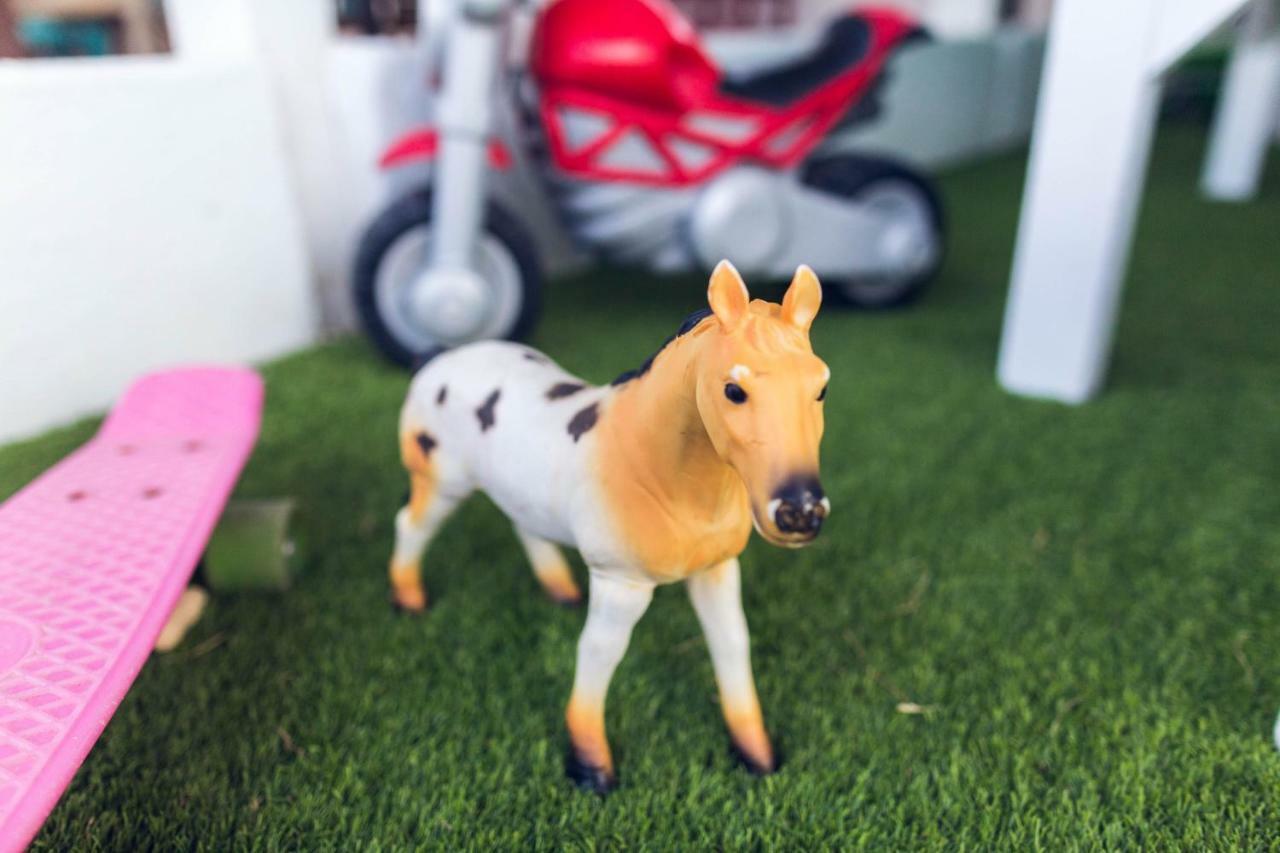 Hearts & Ponies Apartamentos Con Piscinas Privadas Cerca De La Warner Chinchon Luaran gambar